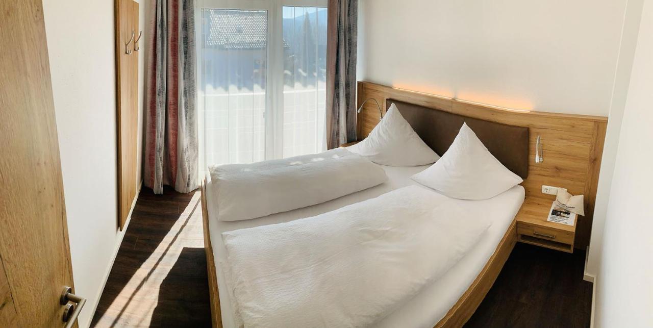 Apartmenthaus Florian Lam Buitenkant foto