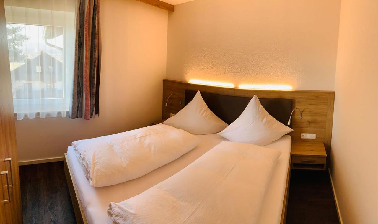 Apartmenthaus Florian Lam Buitenkant foto